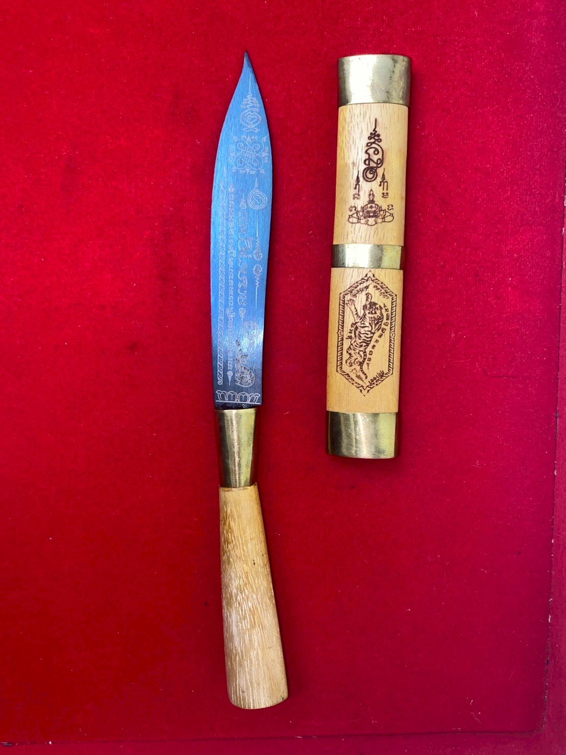 มีดหมอบรมครูพยัคฆ์สยบศาสตรา เลขโค้ด ๗๗๖ ขนาด ๕ นิ้ว