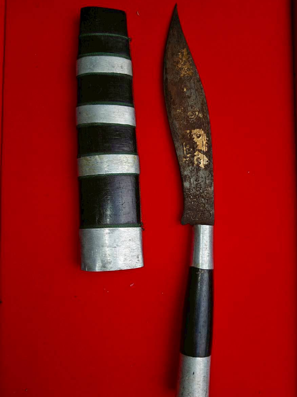 มีดหมอหลวงพ่อบุญมี วัดเขาสมอคอน