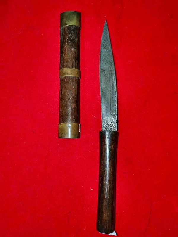 มีดหมอหลวงพ่อรุ่ง วัดหนองสีนวล