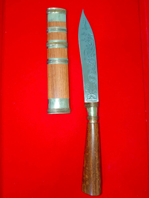 มีดหมอหลวงพ่อพัฒน์ วัดห้วยด้วน