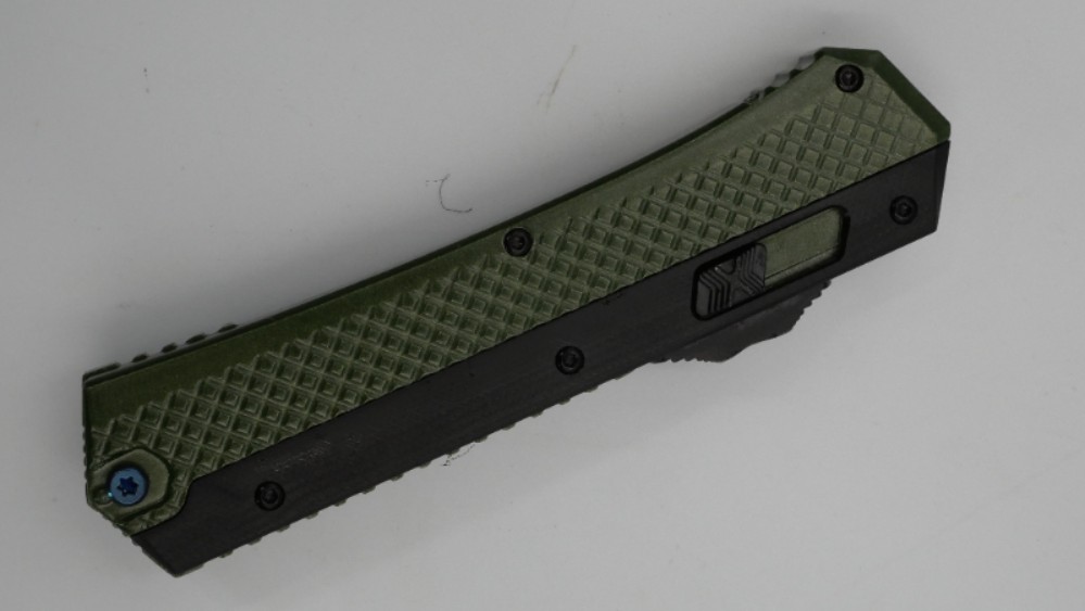 มีดสปริงตรง Microtech